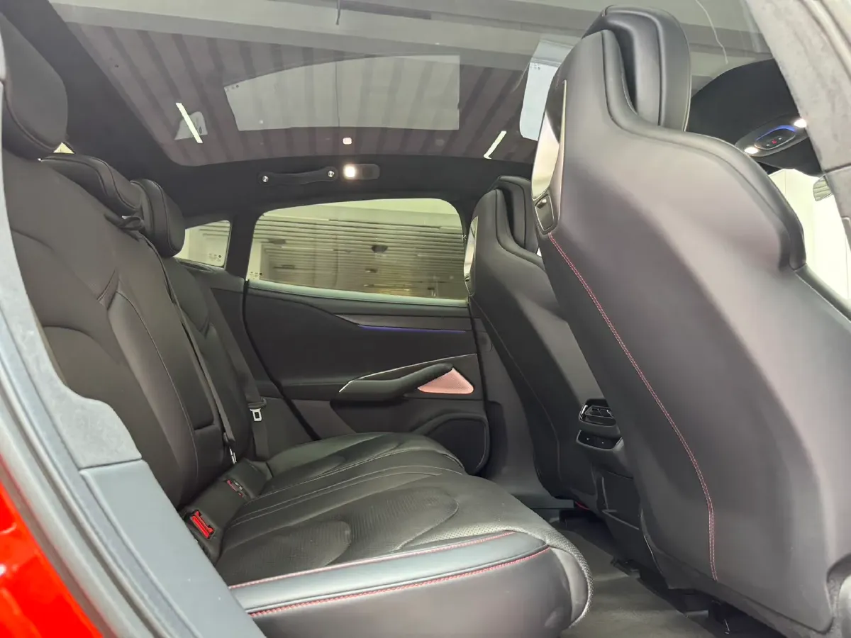 2024 MI SU7 BEV 101KWH,autocango,china used car exporter,china ev exporter,chinese used car exporter,chinese used ev exporter