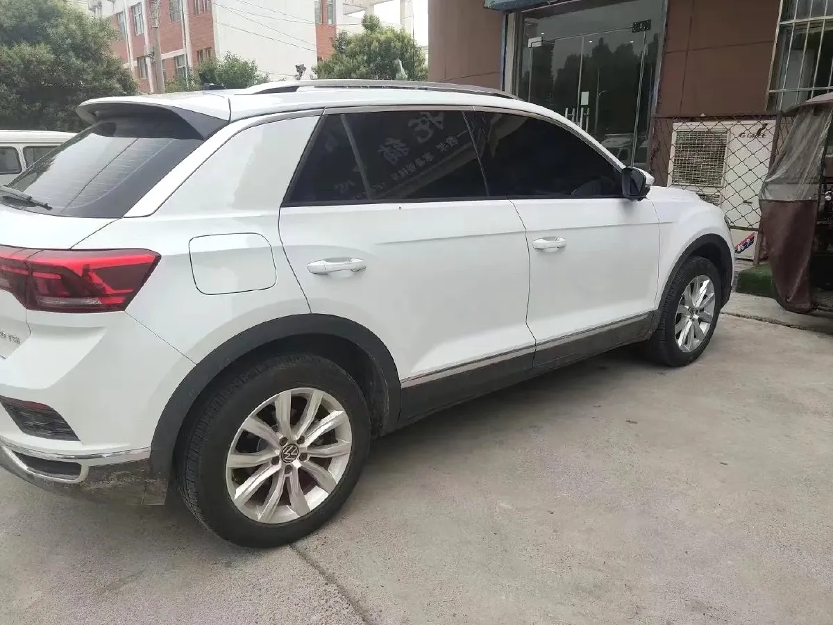 2022 Volkswagen T-Roc 1.4T 150HP L4 7DCT,autocango,china used car exporter,china ev exporter,chinese used car exporter,chinese used ev exporter