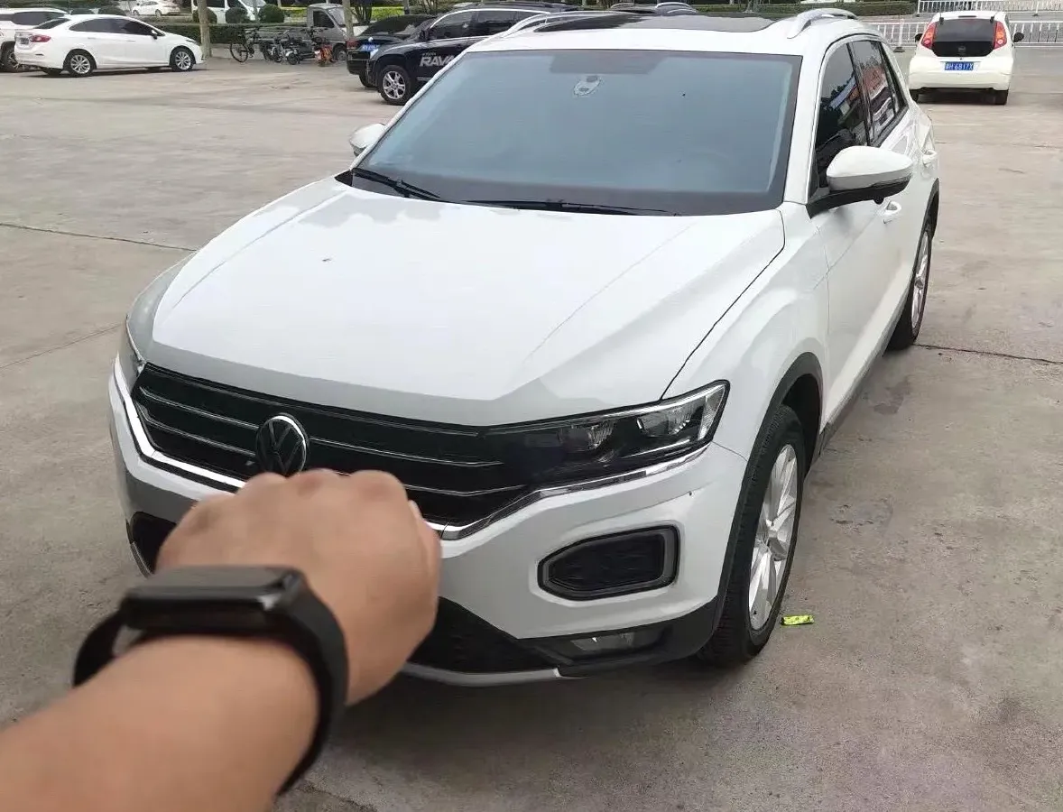 2022 Volkswagen T-Roc 1.4T 150HP L4 7DCT,autocango,china used car exporter,china ev exporter,chinese used car exporter,chinese used ev exporter