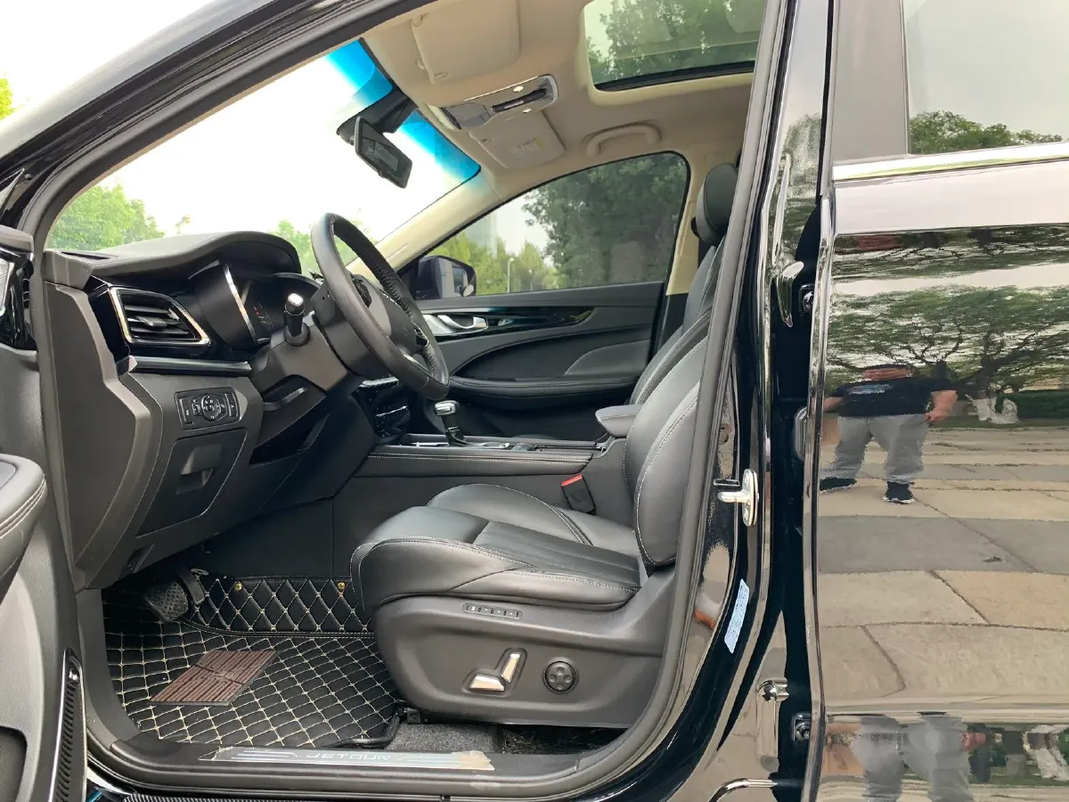 2019 Jetour X90 1.6T 197HP L4 7DCT,autocango,china used car exporter,china ev exporter,chinese used car exporter,chinese used ev exporter