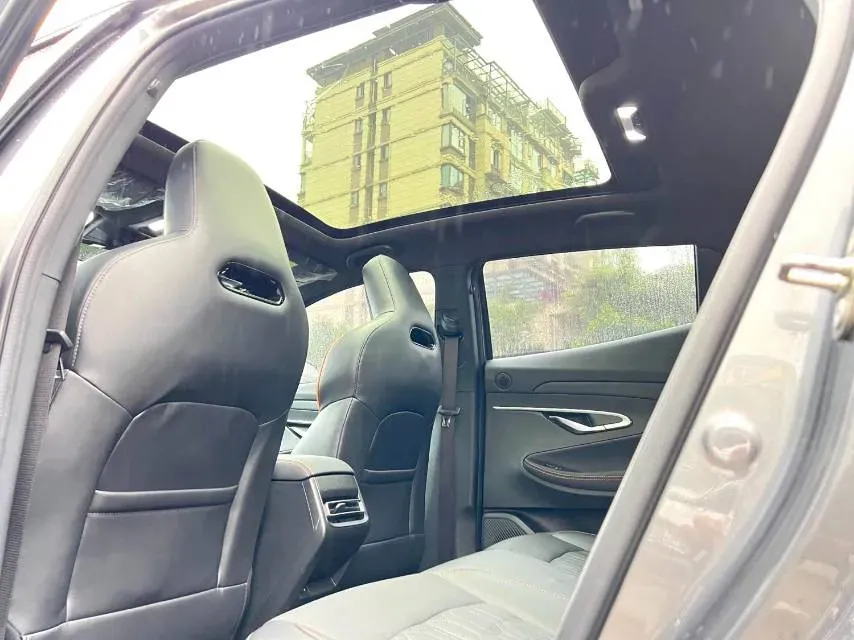 2022 ChangAn UNI-T 1.5T 188HP L4 7DCT,autocango,china used car exporter,china ev exporter,chinese used car exporter,chinese used ev exporter