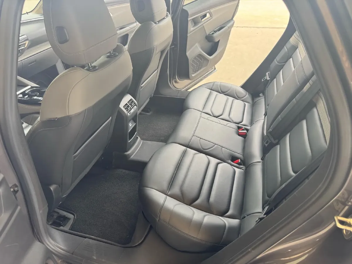 2021 Citroen C5 X 1.6T 175HP L4 8AT,autocango,china used car exporter,china ev exporter,chinese used car exporter,chinese used ev exporter