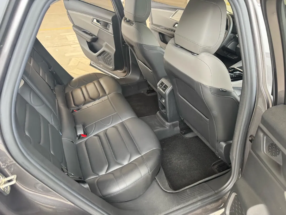 2021 Citroen C5 X 1.6T 175HP L4 8AT,autocango,china used car exporter,china ev exporter,chinese used car exporter,chinese used ev exporter