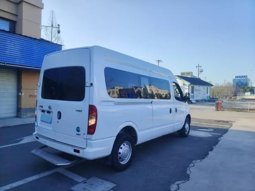 2018 MAXUS XinTu V80 2.5T 136HP L4 6MT,autocango,china used car exporter,china ev exporter,chinese used car exporter,chinese used ev exporter