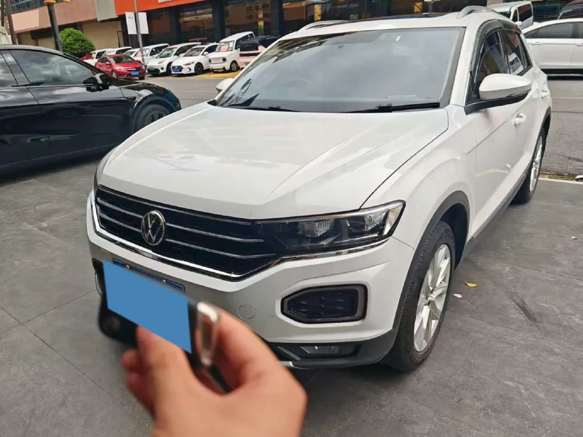 2022 Volkswagen T-Roc 1.4T 150HP L4 7DCT,autocango,china used car exporter,china ev exporter,chinese used car exporter,chinese used ev exporter