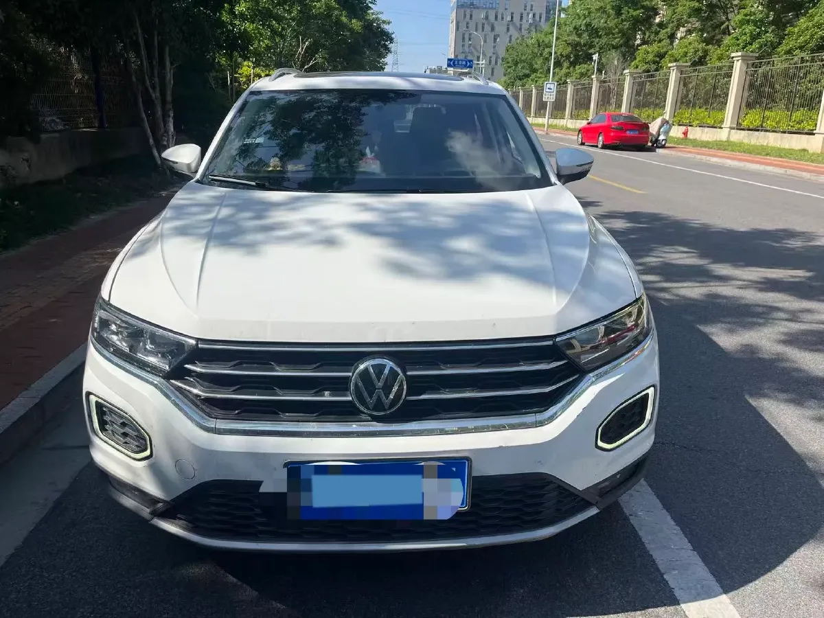 2021 Volkswagen T-Roc 1.4T 150HP L4 7DCT,autocango,china used car exporter,china ev exporter,chinese used car exporter,chinese used ev exporter