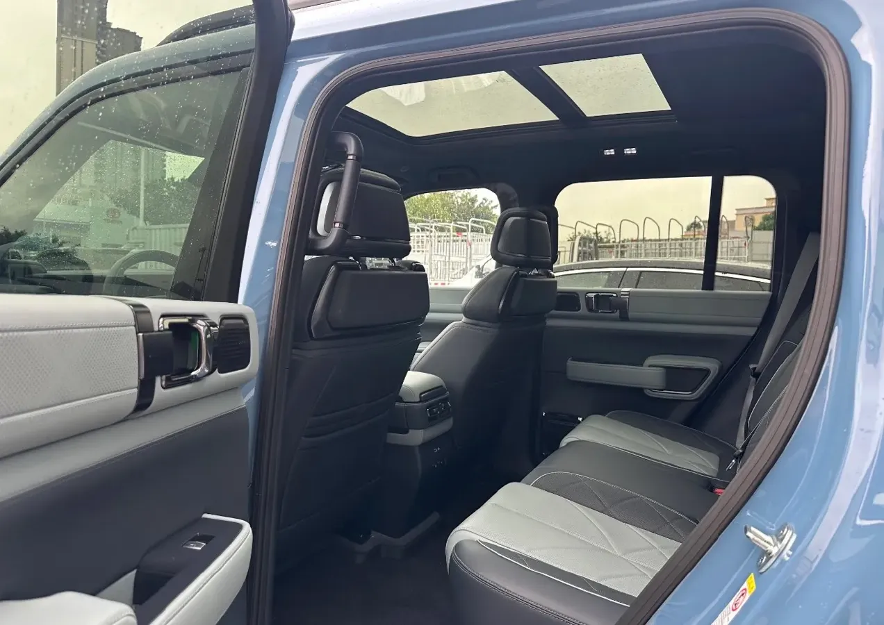 2023 FangChengBao Bao 5 1.5T 194HP L4 E-CVT PHEV 31.8KWH,autocango,china used car exporter,china ev exporter,chinese used car exporter,chinese used ev exporter