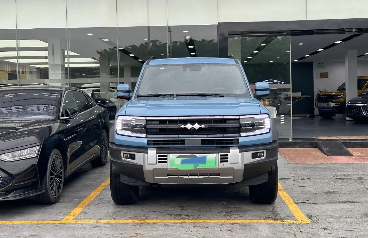 2023 FangChengBao Bao 5 1.5T 194HP L4 E-CVT PHEV 31.8KWH,autocango,china used car exporter,china ev exporter,chinese used car exporter,chinese used ev exporter