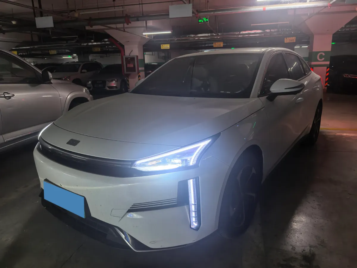 2024 Geely Galaxy L6 1.5T 163HP L4 3DHT PHEV,autocango,china used car exporter,china ev exporter,chinese used car exporter,chinese used ev exporter