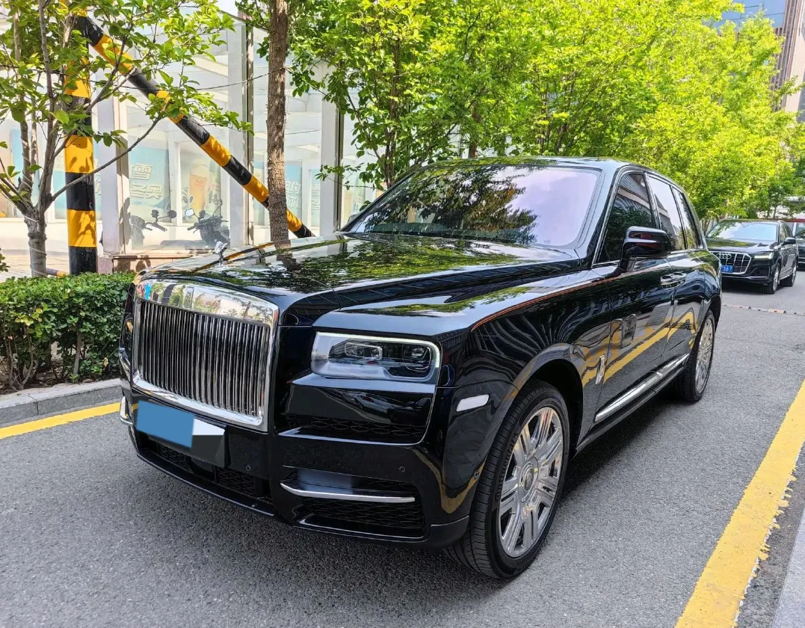 2018 Rolls-Royce Cullinan 6.7T 571HP V12 8AT,autocango,china used car exporter,china ev exporter,chinese used car exporter,chinese used ev exporter