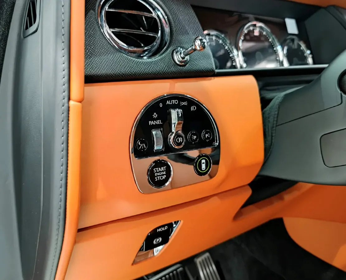2018 Rolls-Royce Cullinan 6.7T 571HP V12 8AT,autocango,china used car exporter,china ev exporter,chinese used car exporter,chinese used ev exporter