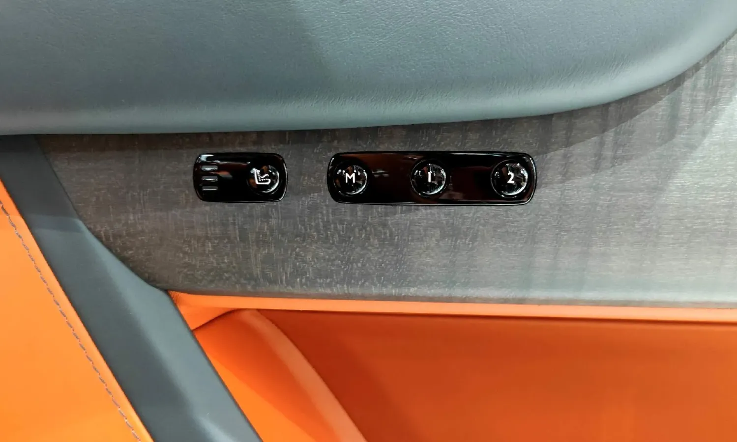 2018 Rolls-Royce Cullinan 6.7T 571HP V12 8AT,autocango,china used car exporter,china ev exporter,chinese used car exporter,chinese used ev exporter