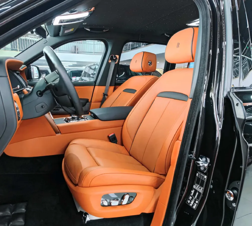2018 Rolls-Royce Cullinan 6.7T 571HP V12 8AT,autocango,china used car exporter,china ev exporter,chinese used car exporter,chinese used ev exporter