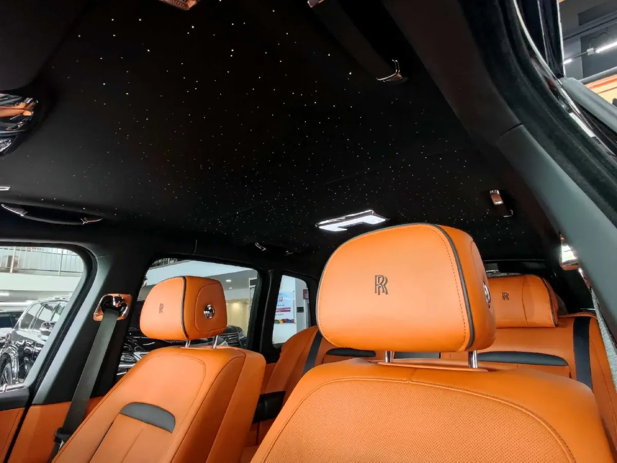 2018 Rolls-Royce Cullinan 6.7T 571HP V12 8AT,autocango,china used car exporter,china ev exporter,chinese used car exporter,chinese used ev exporter