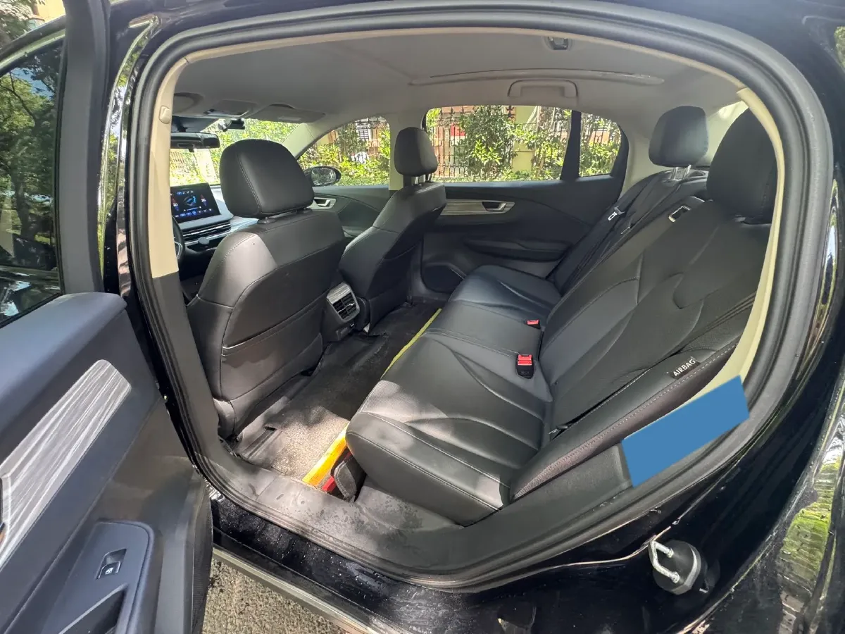 2024 HongQi E-QM5 BEV 60KWH,autocango,china used car exporter,china ev exporter,chinese used car exporter,chinese used ev exporter