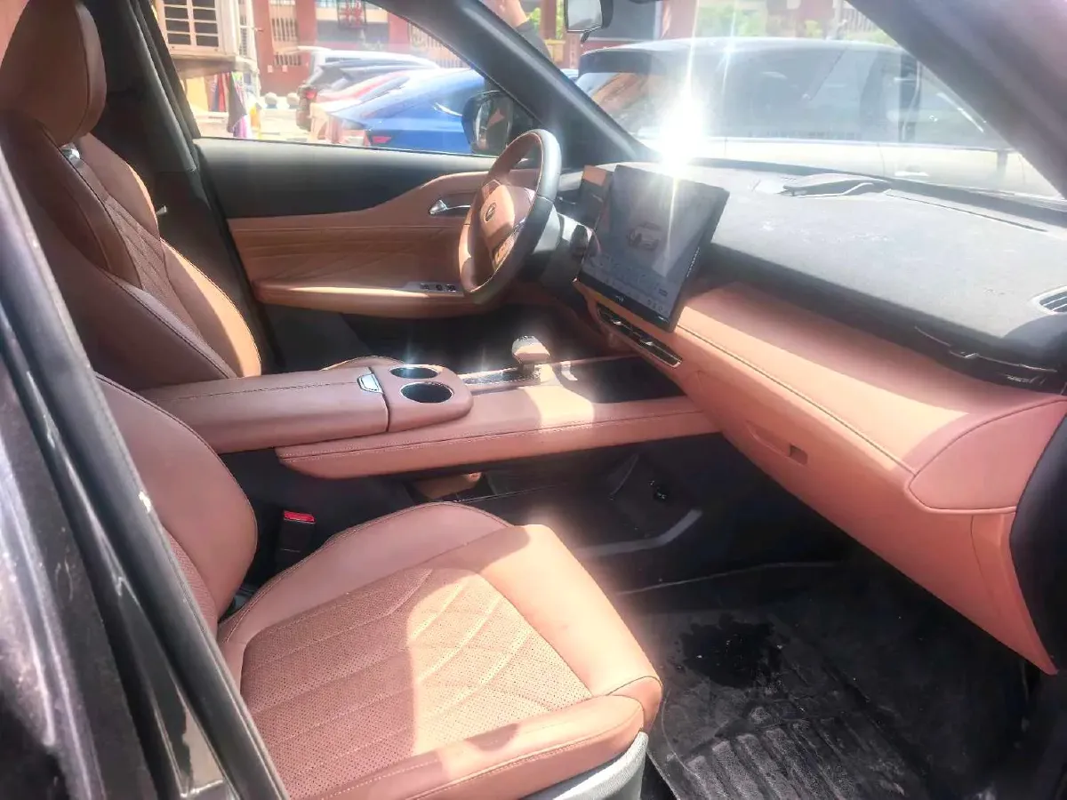 2024 ChangAn UNI-Z 1.5L 98HP L4 E-CVT PHEV 18.4KWH,autocango,china used car exporter,china ev exporter,chinese used car exporter,chinese used ev exporter