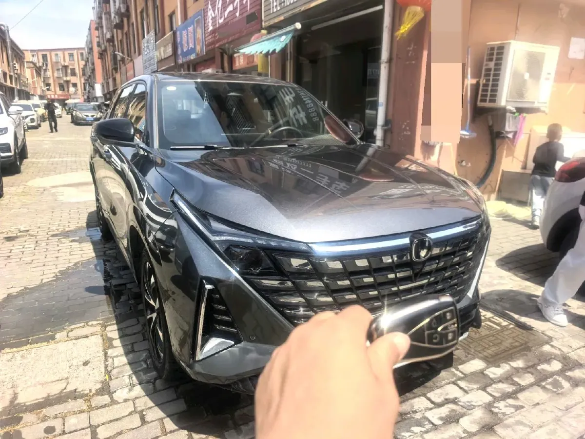2024 ChangAn UNI-Z 1.5L 98HP L4 E-CVT PHEV 18.4KWH,autocango,china used car exporter,china ev exporter,chinese used car exporter,chinese used ev exporter