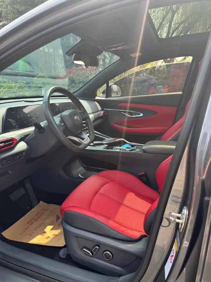 2021 ChangAn UNI-T 1.5T 180HP L4 7DCT,autocango,china used car exporter,china ev exporter,chinese used car exporter,chinese used ev exporter