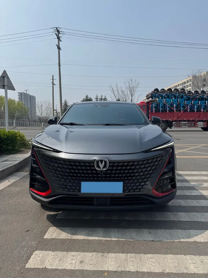 2021 ChangAn UNI-T 1.5T 180HP L4 7DCT,autocango,china used car exporter,china ev exporter,chinese used car exporter,chinese used ev exporter