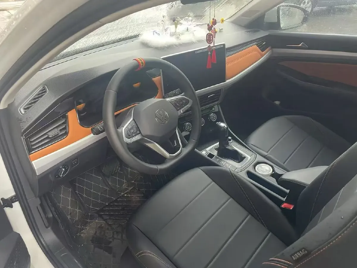2025 Volkswagen Bora 1.2T 116HP L4 7DCT,autocango,china used car exporter,china ev exporter,chinese used car exporter,chinese used ev exporter