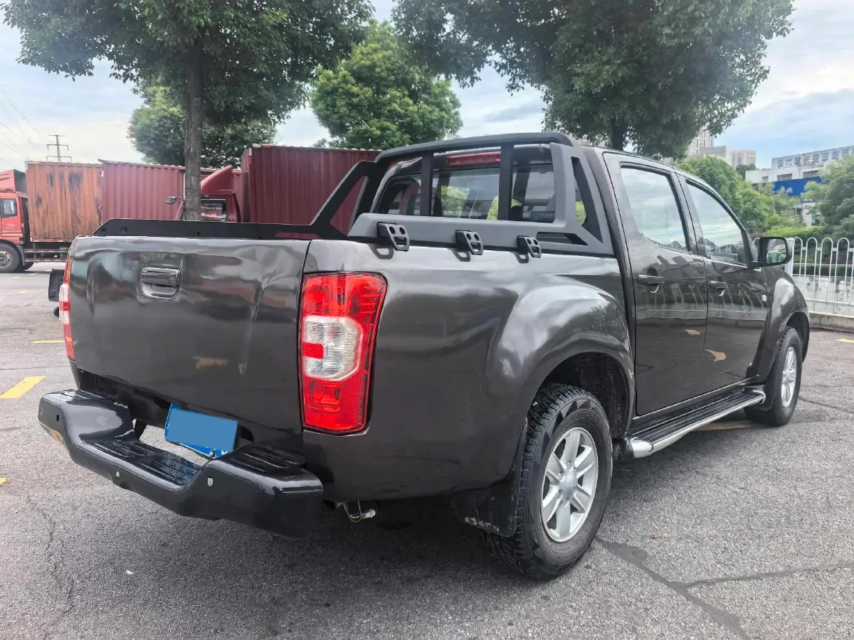 2020 ChangAn Kaicene KaiCheng F70 2.4T 218HP L4 6MT,autocango,china used car exporter,china ev exporter,chinese used car exporter,chinese used ev exporter