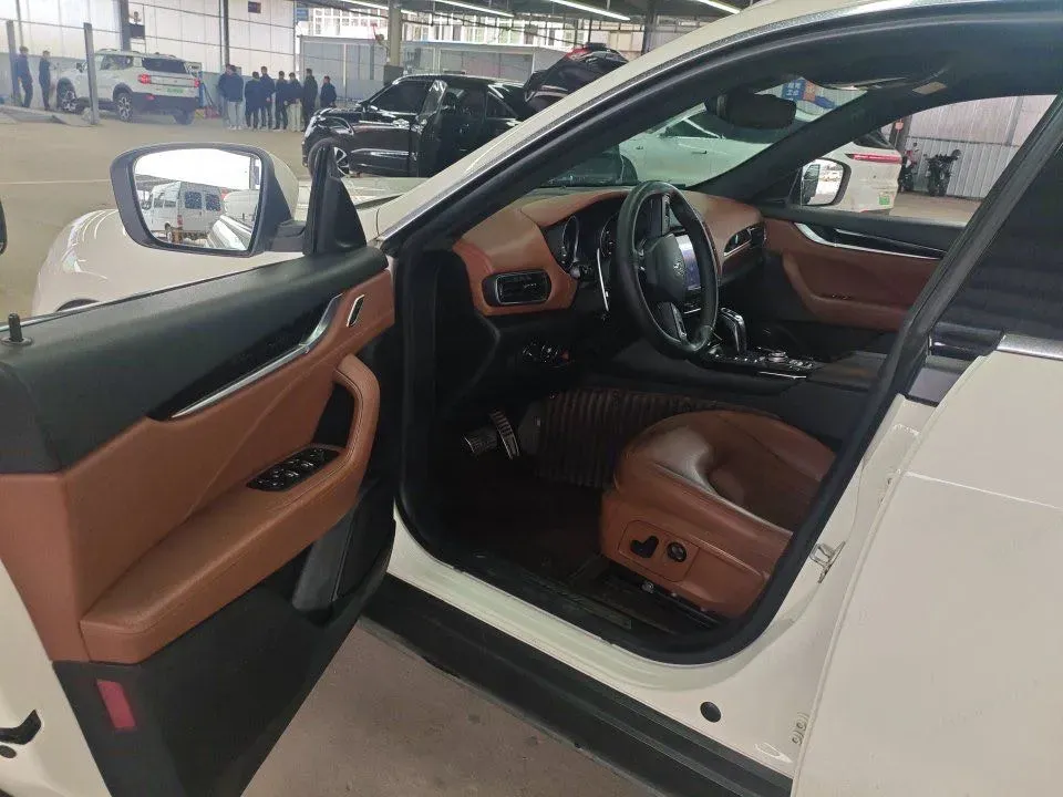 2019 Maserati Levante 3.0T 350HP V6 8AT,autocango,china used car exporter,china ev exporter,chinese used car exporter,chinese used ev exporter
