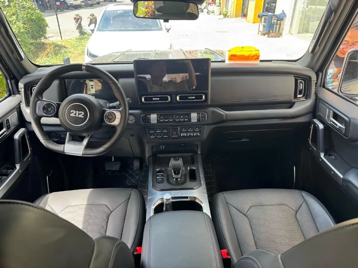 2024 212 212 T01 2.0T 252HP L4 8AT,autocango,china used car exporter,china ev exporter,chinese used car exporter,chinese used ev exporter