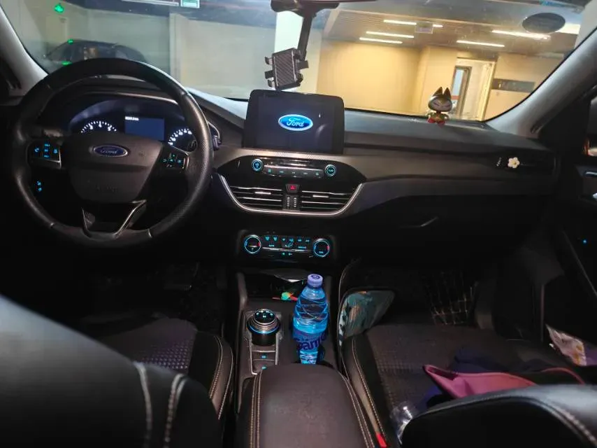 2020 Ford Focus 1.5T 174HP L3 8AT,autocango,china used car exporter,china ev exporter,chinese used car exporter,chinese used ev exporter
