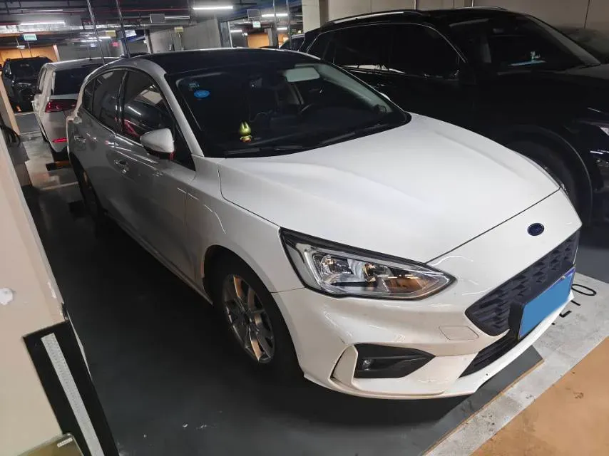 2020 Ford Focus 1.5T 174HP L3 8AT,autocango,china used car exporter,china ev exporter,chinese used car exporter,chinese used ev exporter