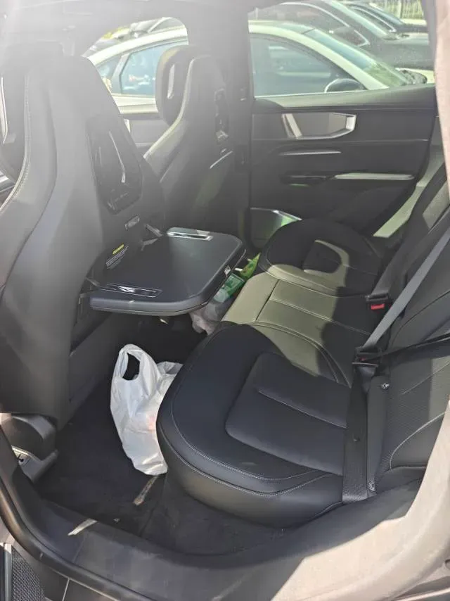 2023 HiPhi Y BEV 76.6KWH,autocango,china used car exporter,china ev exporter,chinese used car exporter,chinese used ev exporter