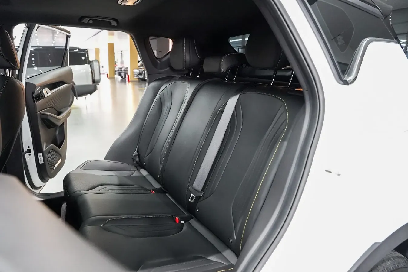 2025 Geely Coolray 1.5T 181HP L4 7DCT,autocango,china used car exporter,china ev exporter,chinese used car exporter,chinese used ev exporter