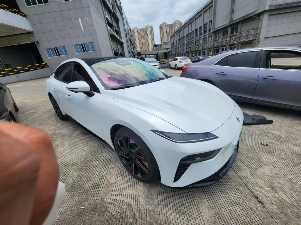 2024 DongFeng eπ eπ007 REEV 105HP REEV 28.4KWH,autocango,china used car exporter,china ev exporter,chinese used car exporter,chinese used ev exporter