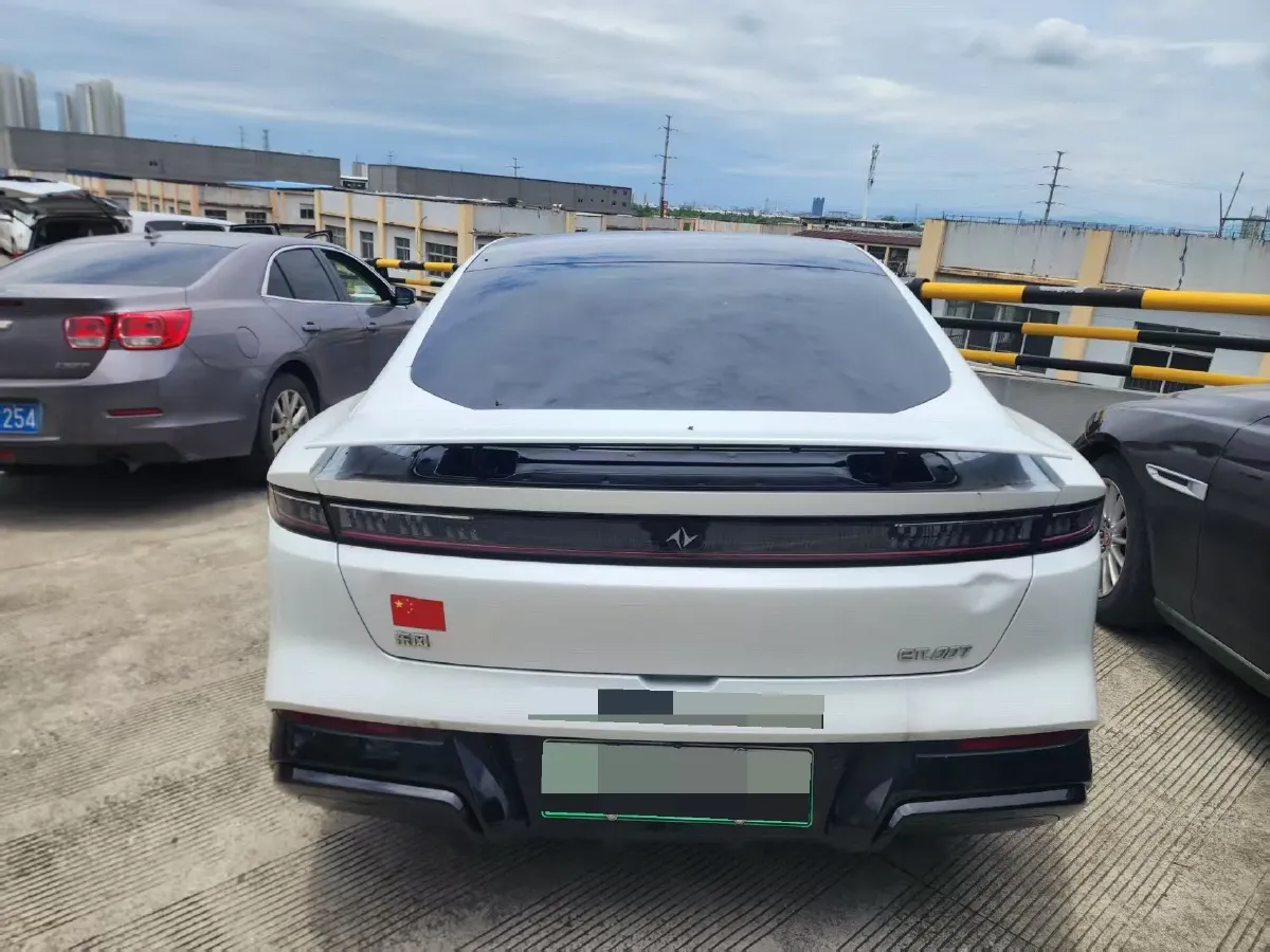 2024 DongFeng eπ eπ007 REEV 105HP REEV 28.4KWH,autocango,china used car exporter,china ev exporter,chinese used car exporter,chinese used ev exporter