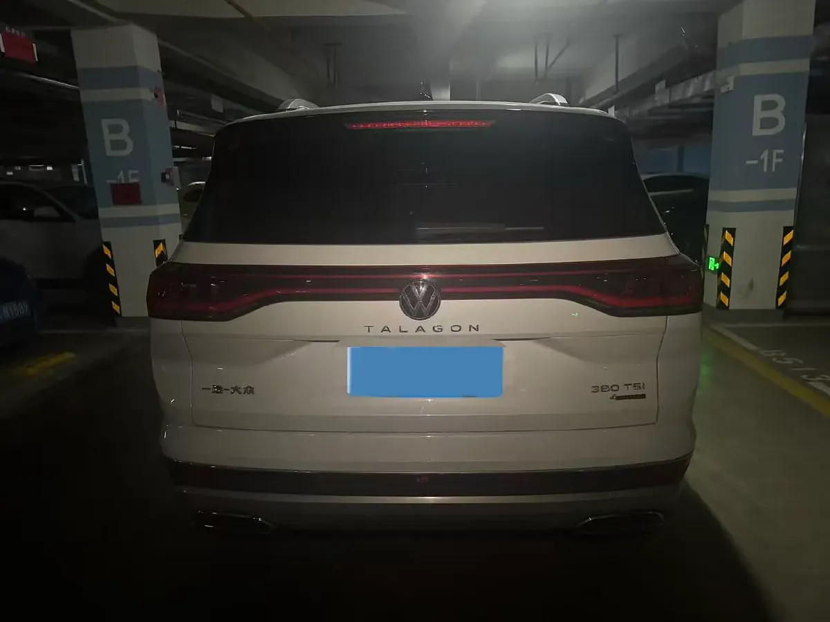 2022 Volkswagen Talagon 2.0T 220HP L4 7DCT,autocango,china used car exporter,china ev exporter,chinese used car exporter,chinese used ev exporter