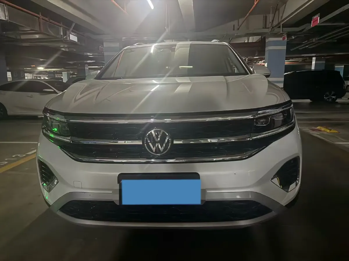 2022 Volkswagen Talagon 2.0T 220HP L4 7DCT,autocango,china used car exporter,china ev exporter,chinese used car exporter,chinese used ev exporter