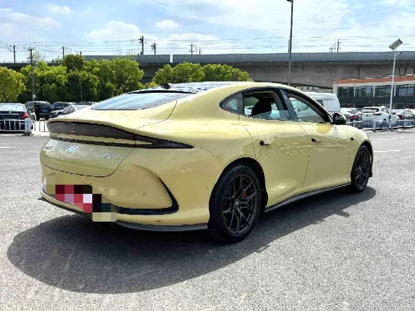 2024 IM L6 BEV 75KWH,autocango,china used car exporter,china ev exporter,chinese used car exporter,chinese used ev exporter