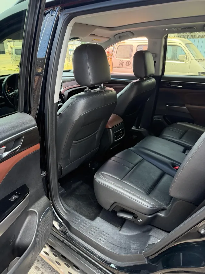 2017 GAC Trumpchi GS8 2.0T 201HP L4 6AT,autocango,china used car exporter,china ev exporter,chinese used car exporter,chinese used ev exporter