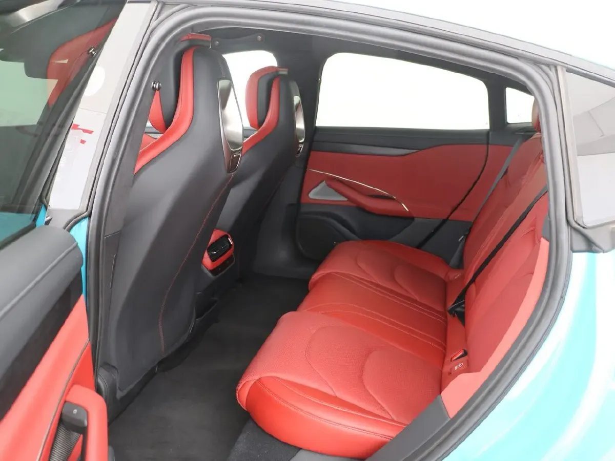 2024 MI SU7 BEV 101KWH,autocango,china used car exporter,china ev exporter,chinese used car exporter,chinese used ev exporter