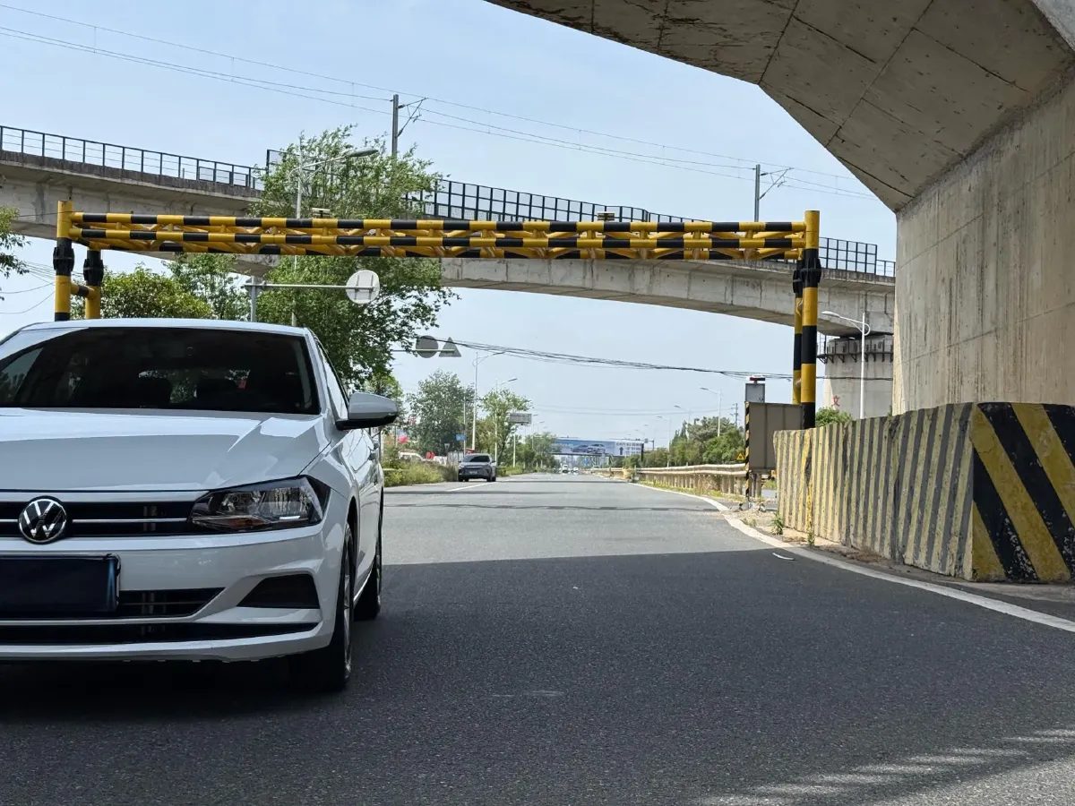 2023 Volkswagen Polo 1.5L 113HP L4 6AT,autocango,china used car exporter,china ev exporter,chinese used car exporter,chinese used ev exporter