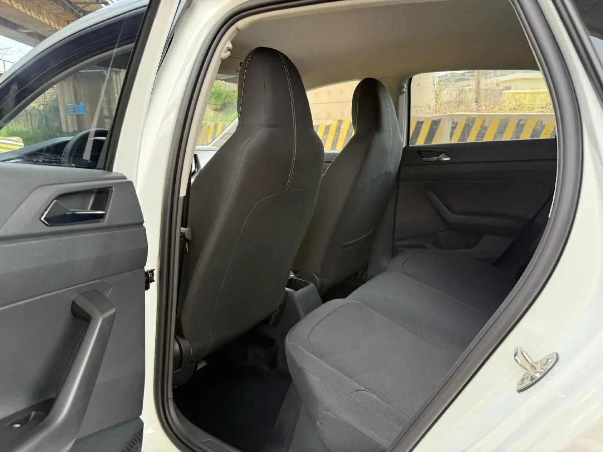 2023 Volkswagen Polo 1.5L 113HP L4 6AT,autocango,china used car exporter,china ev exporter,chinese used car exporter,chinese used ev exporter