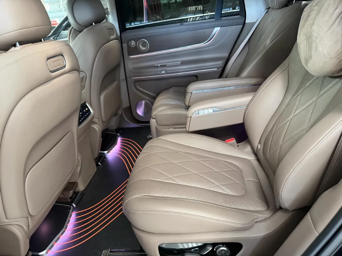 2024 AITO AITO M9 1.5T 152HP L4 REEV 42KWH,autocango,china used car exporter,china ev exporter,chinese used car exporter,chinese used ev exporter
