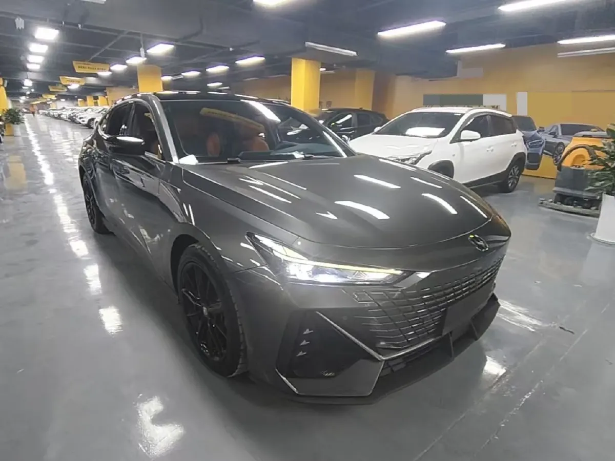 2022 ChangAn UNI-V 1.5T 188HP L4 7DCT,autocango,china used car exporter,china ev exporter,chinese used car exporter,chinese used ev exporter