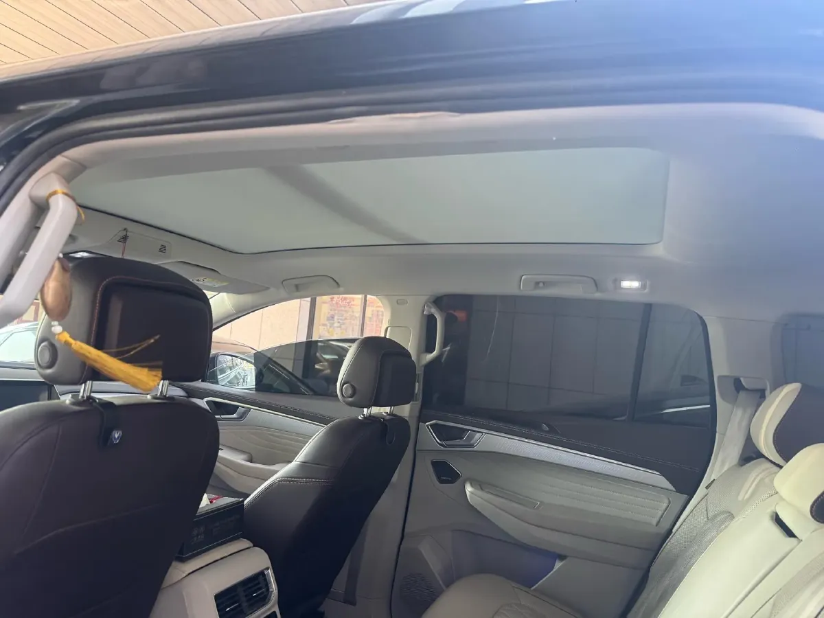 2022 Volkswagen Talagon 2.5T 299HP V6 7DCT,autocango,china used car exporter,china ev exporter,chinese used car exporter,chinese used ev exporter