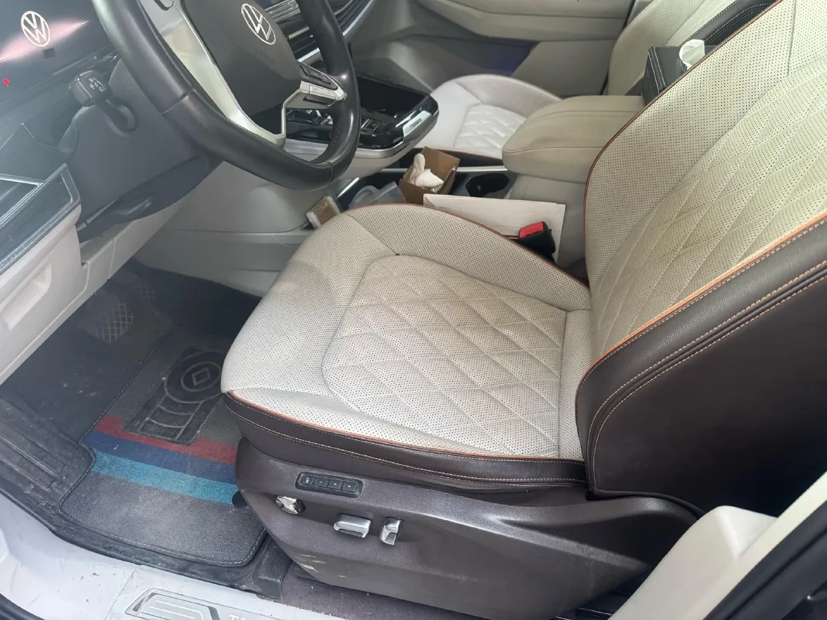 2022 Volkswagen Talagon 2.5T 299HP V6 7DCT,autocango,china used car exporter,china ev exporter,chinese used car exporter,chinese used ev exporter