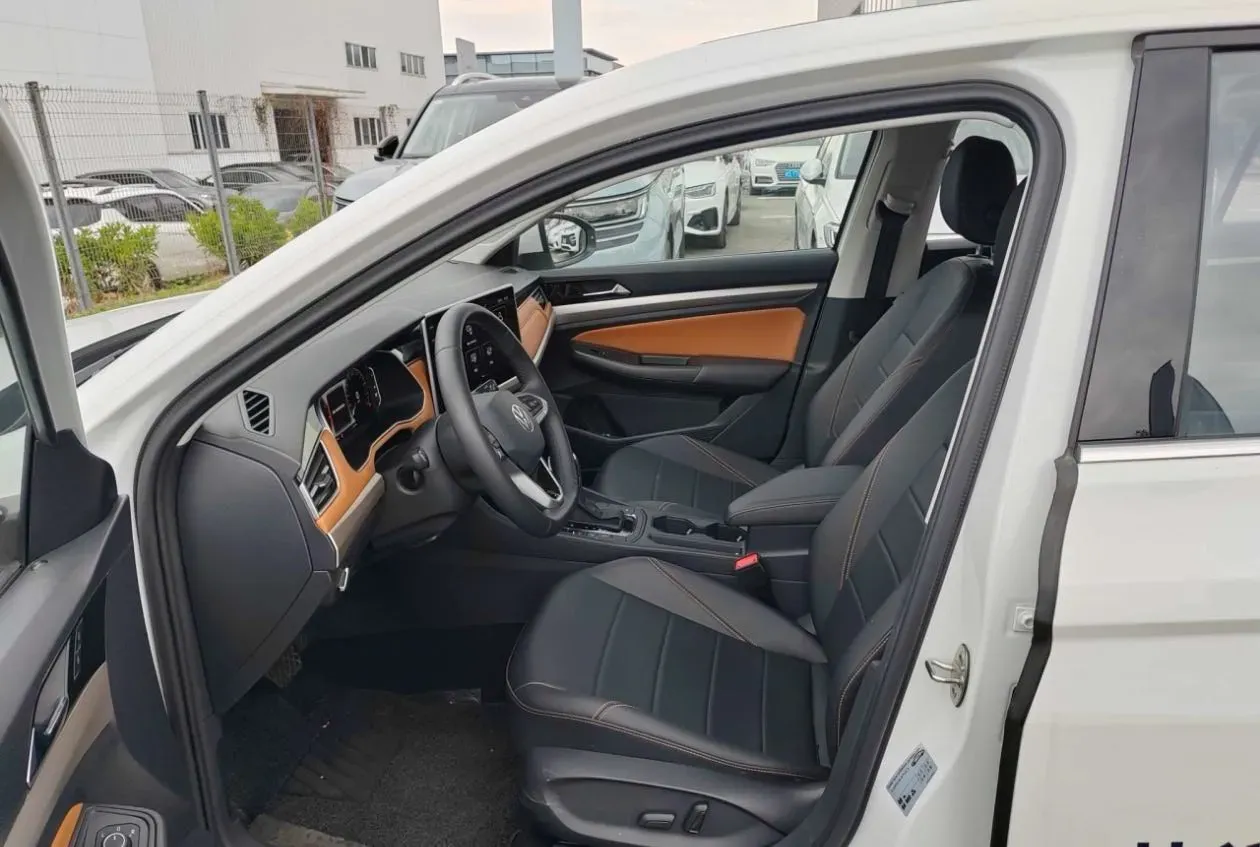 2024 Volkswagen Bora 1.2T 116HP L4 7DCT,autocango,china used car exporter,china ev exporter,chinese used car exporter,chinese used ev exporter