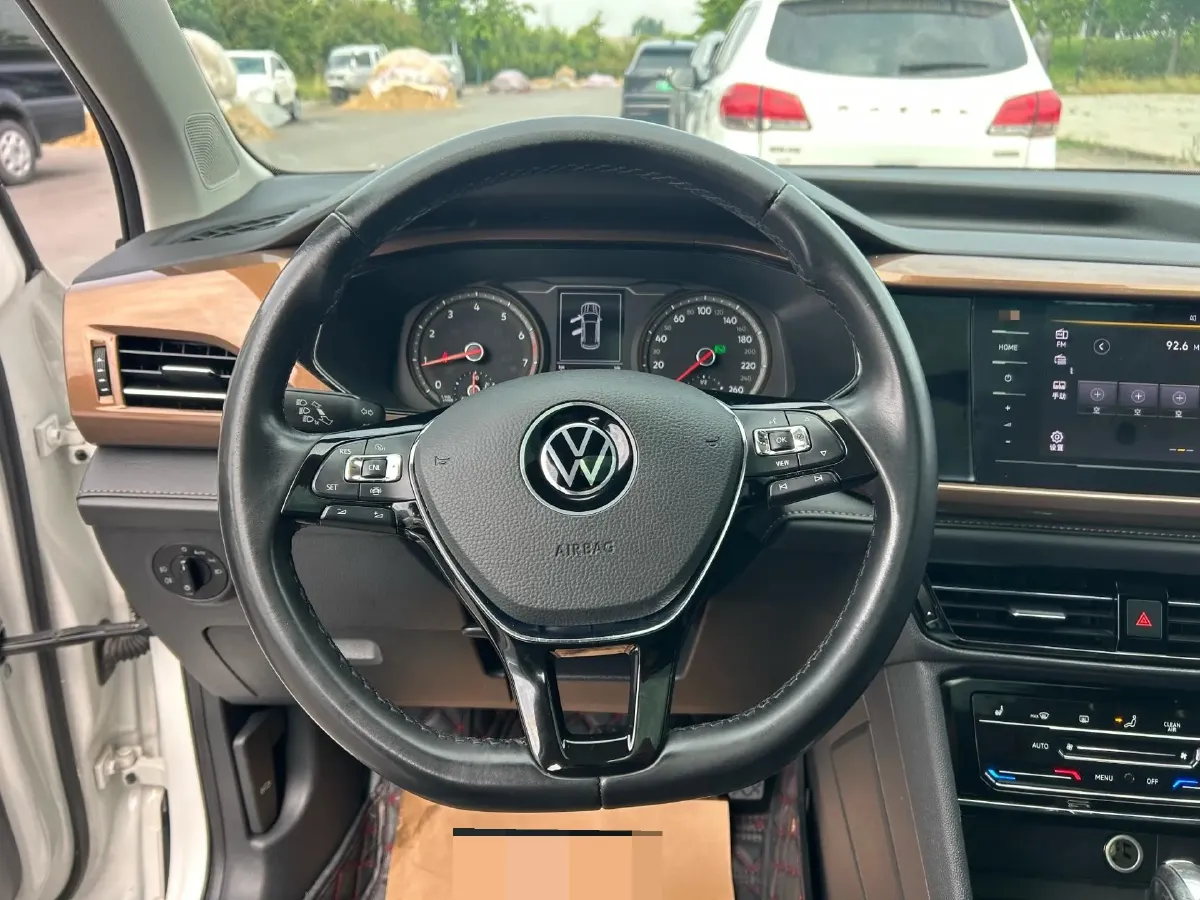 2021 Volkswagen Tharu 1.4T 150HP L4 7DCT,autocango,china used car exporter,china ev exporter,chinese used car exporter,chinese used ev exporter