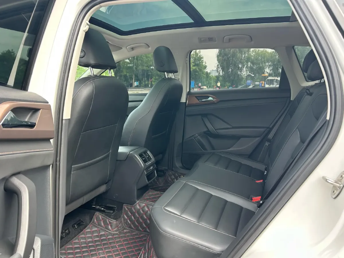 2021 Volkswagen Tharu 1.4T 150HP L4 7DCT,autocango,china used car exporter,china ev exporter,chinese used car exporter,chinese used ev exporter