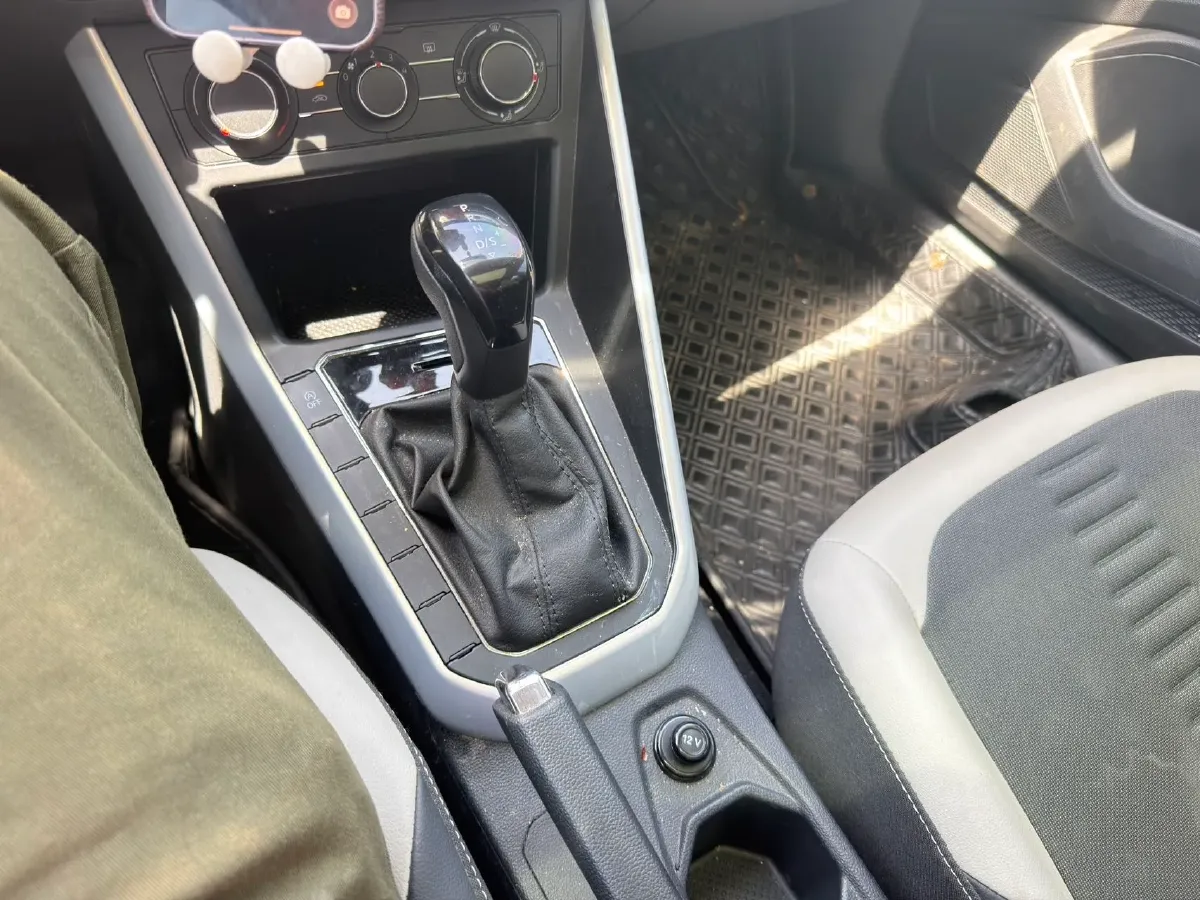 2019 Volkswagen Polo 1.5L 113HP L4 6AT,autocango,china used car exporter,china ev exporter,chinese used car exporter,chinese used ev exporter