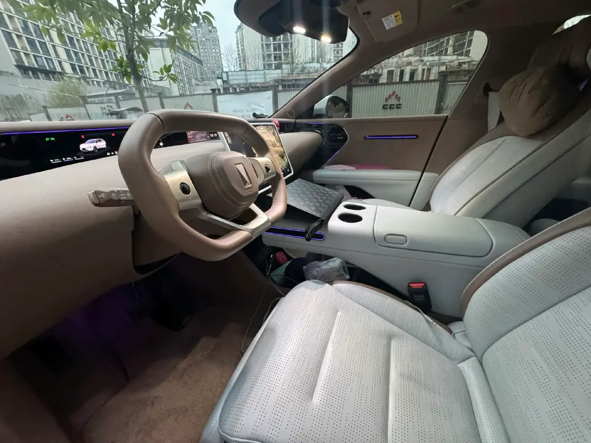 2024 Avatr 07 1.5T 156HP L4 REEV 39.05KWH,autocango,china used car exporter,china ev exporter,chinese used car exporter,chinese used ev exporter