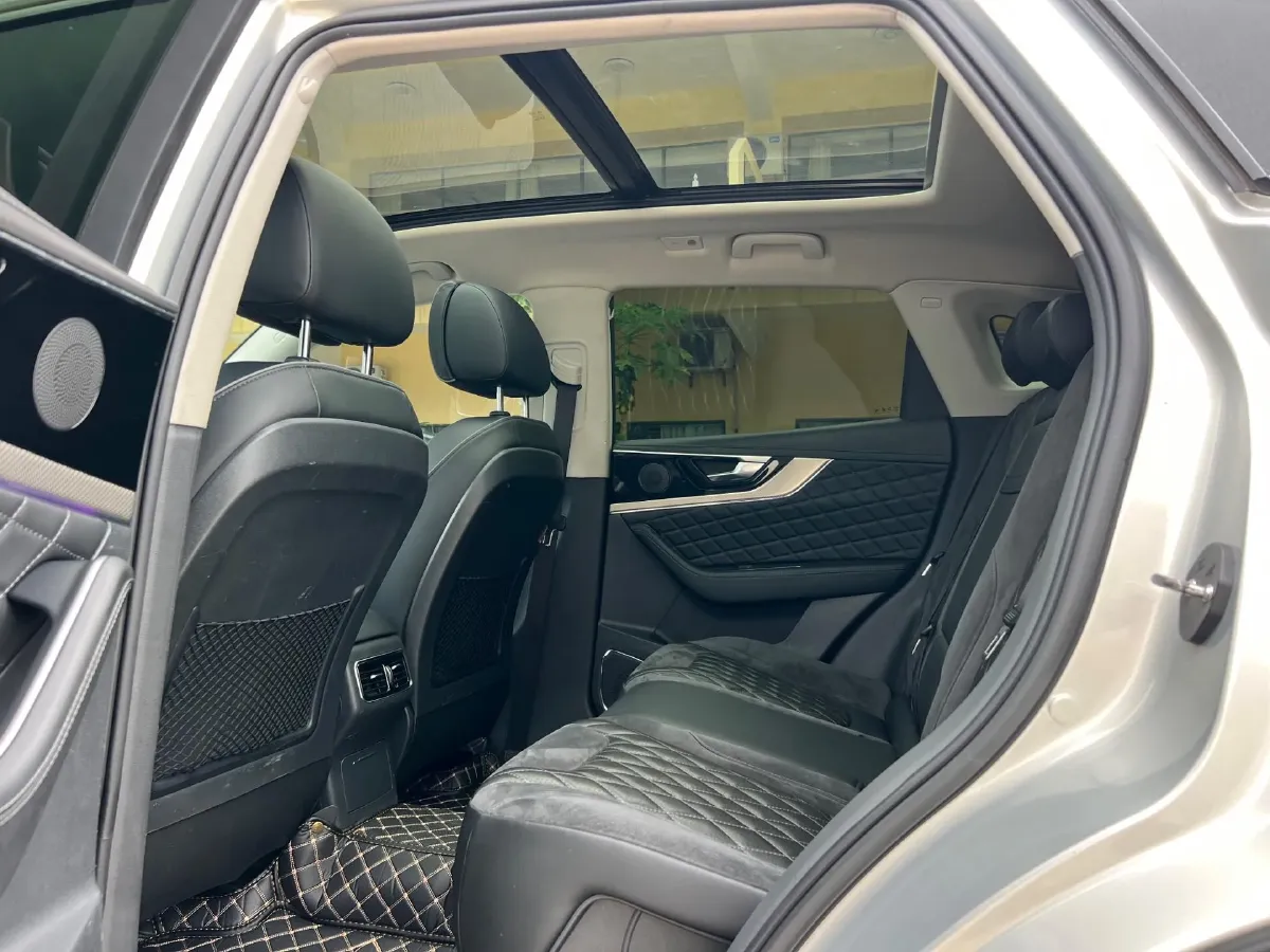 2019 HongQi HS5 2.0T 224HP L4 6AT,autocango,china used car exporter,china ev exporter,chinese used car exporter,chinese used ev exporter